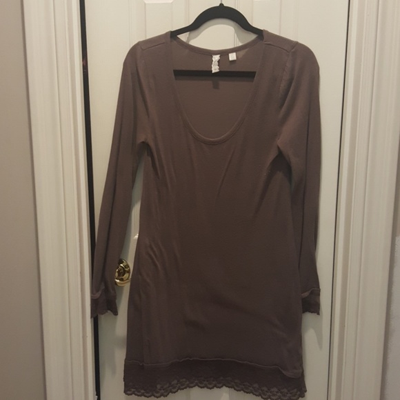 Elodie Tops - Lace trimmed tunic